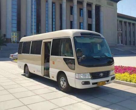 江西租車旅游20個人以上怎么選車哪種車又快又穩(wěn)重呢？